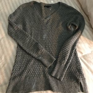 V neck sweater